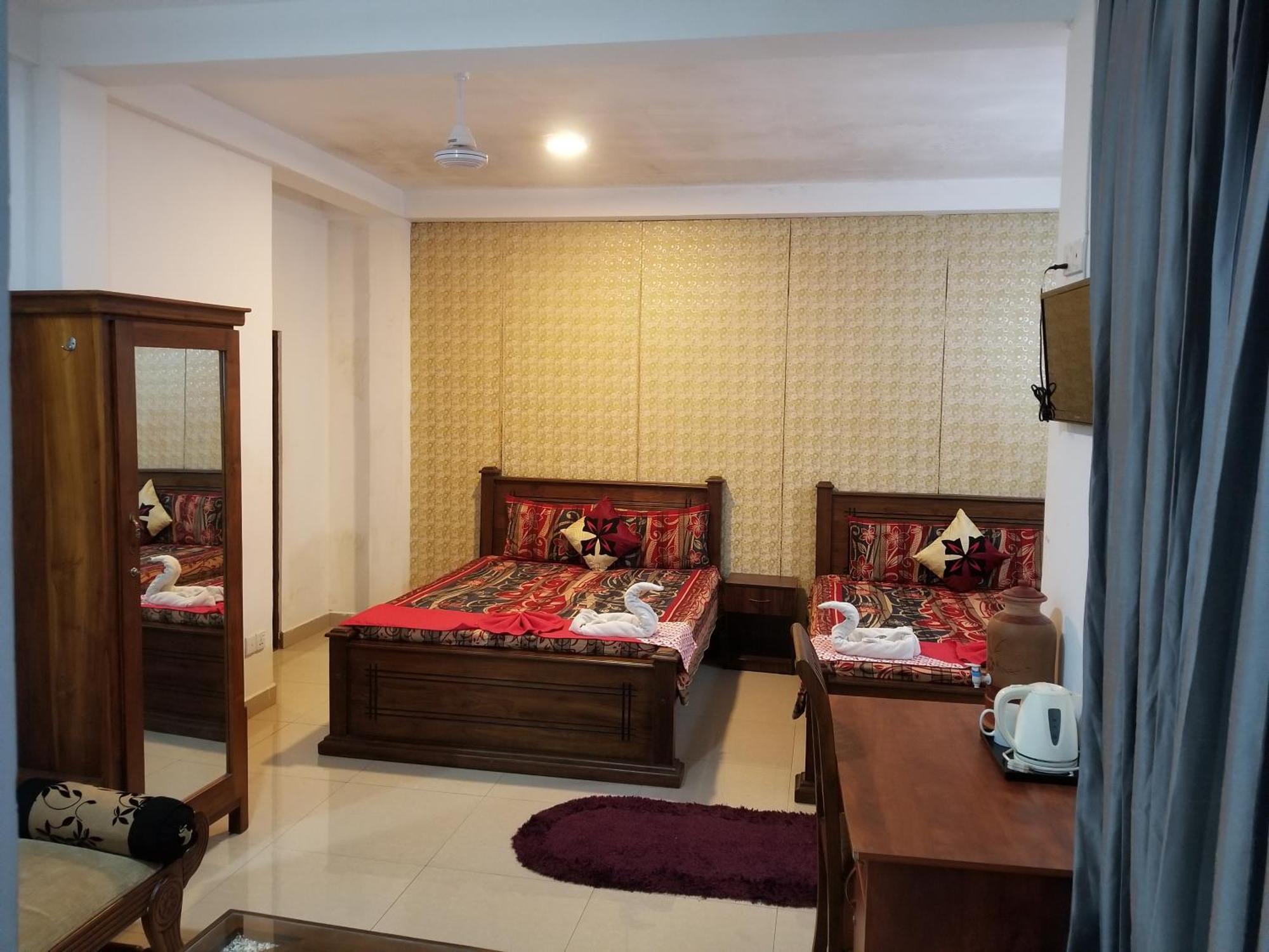 Airport Transit Kings Hotel Katunayake Exterior photo